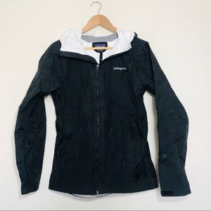 Patagonia Women’s black windbreaker Jacket M